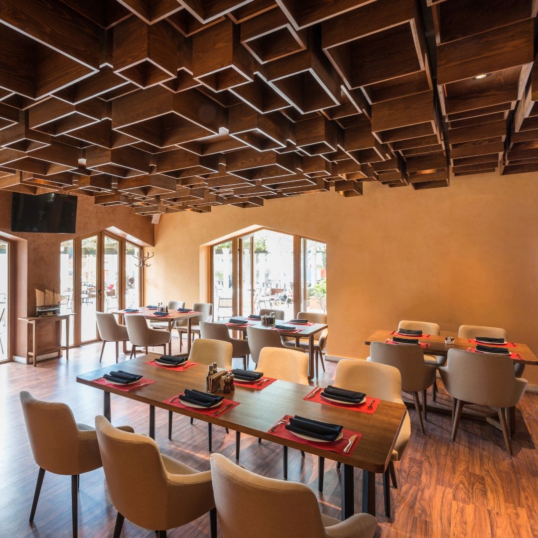 Restaurants & Cafés